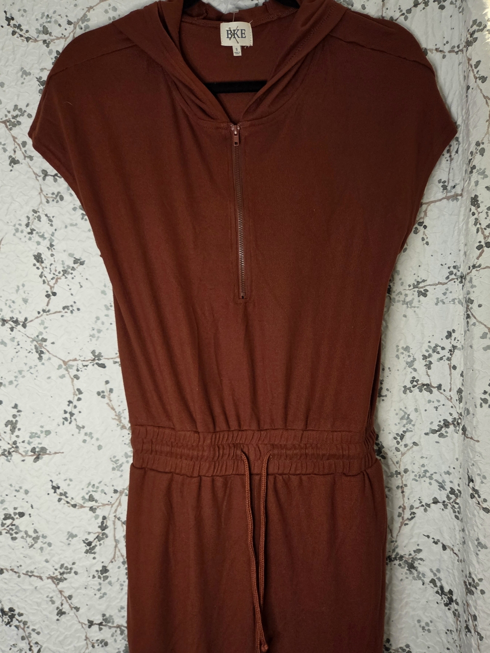 BKE Women's Rust Zip-Front Jumpsuit